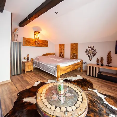 U Tadka Dom Z Jacuzzi 別荘